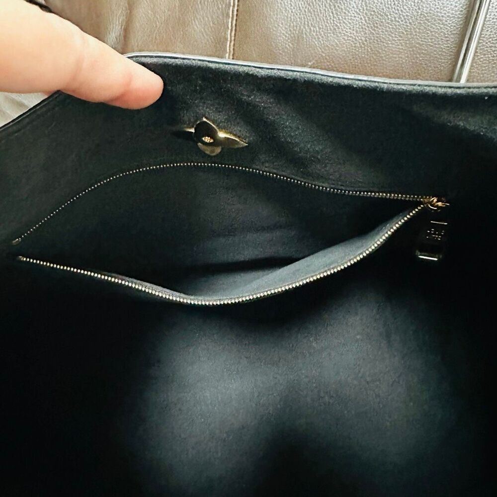 Louis Vuitton Flower Hobo Python strap - Picture 13 of 16